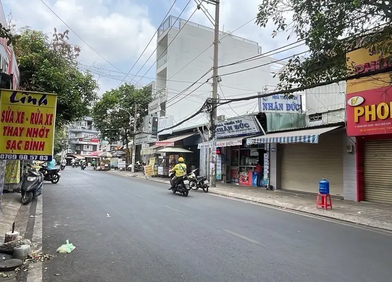 💰 22 TỶ | MẶT TIỀN NGUYỄN HỮU TIẾN – TÂN PHÚ
🏪 158m² – ngang gần 7m × 25m | 1 trệt 1 lầu | 7 phòn... Bán nhà mặt phố tại Tây Thạnh, Hồ Chí Minh 01