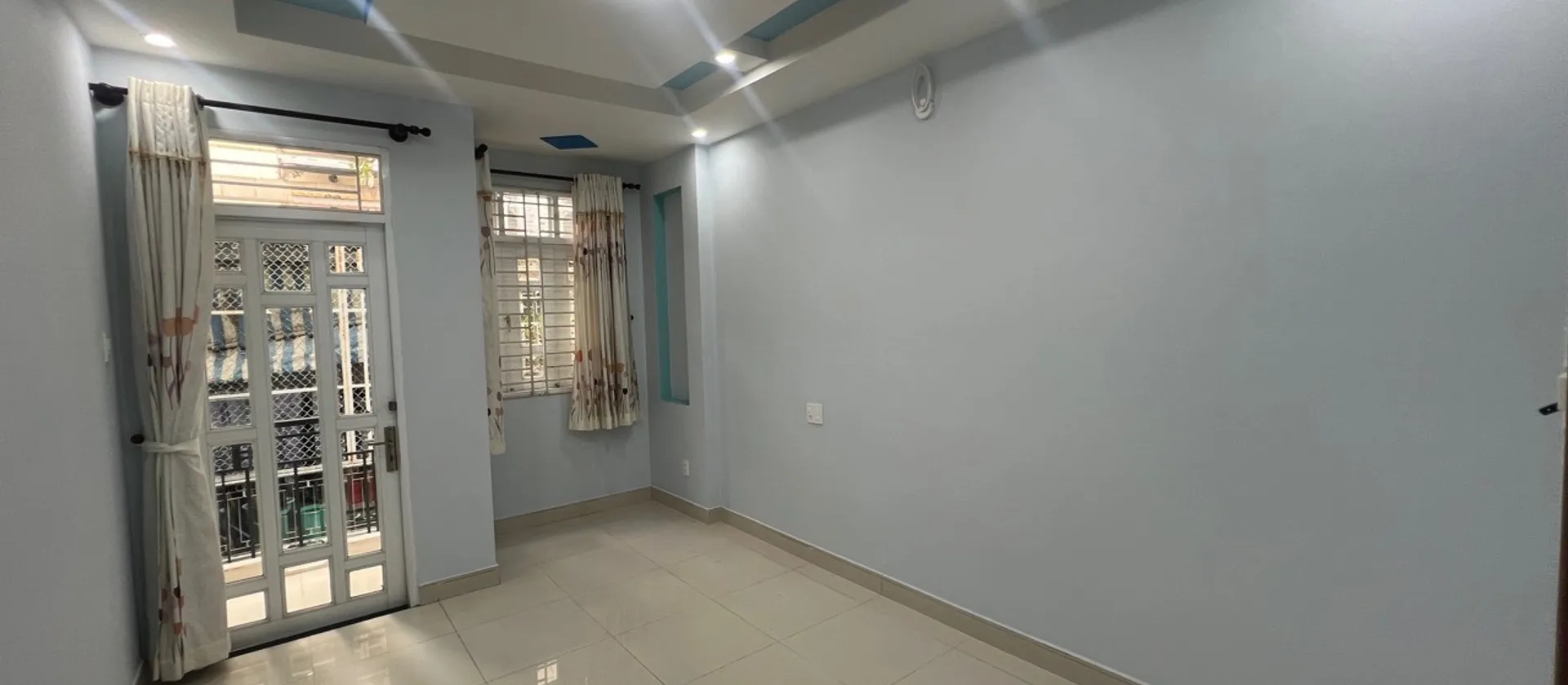 Cơ hội vàng sở hữu nhà mới 4 tầng trung tâm Quận 10 giá cực tốt... Bán nhà riêng tại Diên Hồng, Hồ Chí Minh 01