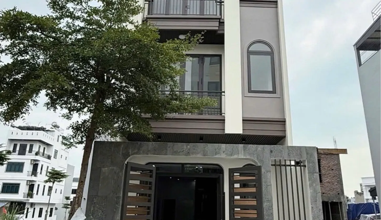Bán nhà mặt phố khu 7 Cao Thắng, Phường Hà Lầm, 75m2, nhà mới, thang máy chờ... Bán nhà mặt phố tại Hà Lầm, Quảng Ninh 01