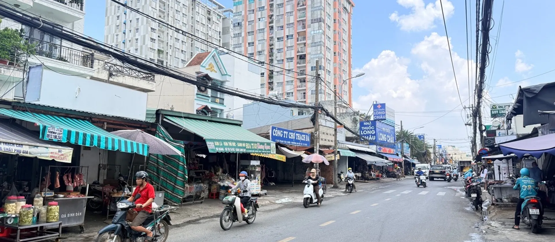 💥💥Nhà 2 Mặt Tiền Ngay Chợ
🏡 70m² ( 4x12.5m )
Giá nhỉnh 8T🌹🌹Thương Lượng
👍Khu dân cư đông đú... Bán nhà mặt phố tại Thông Tây Hội, Hồ Chí Minh 01
