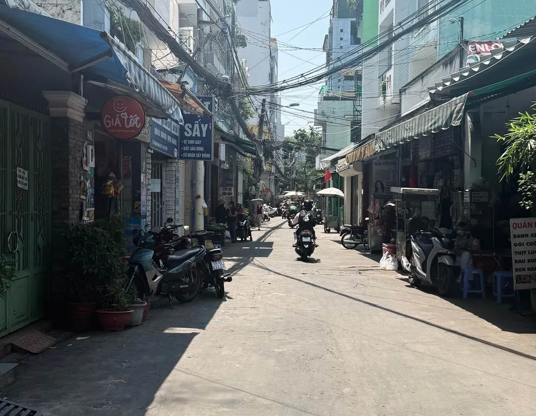 Cách biến mảnh đất cấp 4 trị giá 15,9 tỷ thành tài sản sinh dòng tiền 80 triệu/tháng giữa trung tâm... Bán nhà mặt phố tại Diên Hồng, Hồ Chí Minh 01