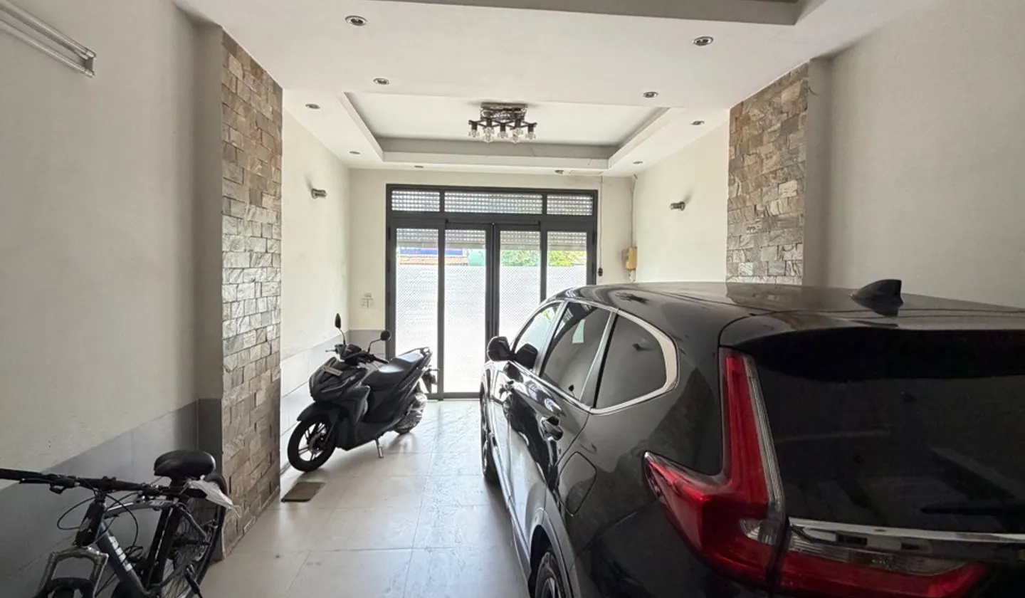 Bán nhà mặt tiền Tạ Quang Bửu, Quận 8, 5 tầng, 4x20m, sát Parc Mall Cao Lỗ, giá 24 tỷ... Bán nhà mặt phố tại Chánh Hưng, Hồ Chí Minh 01