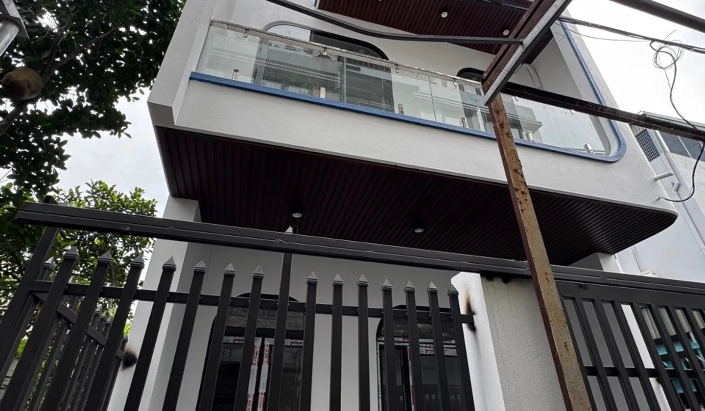 Nhà 3 tầng mới đẹp tại Bãi Muối, Hạ Long - Sẵn sàng dọn vào ở ngay... Bán nhà riêng tại Hà Lầm, Quảng Ninh 01