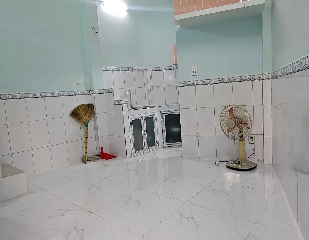 Nhà 2 tầng 15m2, 1PN 2WC, quận 6, giá chỉ 1.8 tỷ... Bán nhà riêng tại Bình Phú, Hồ Chí Minh 01