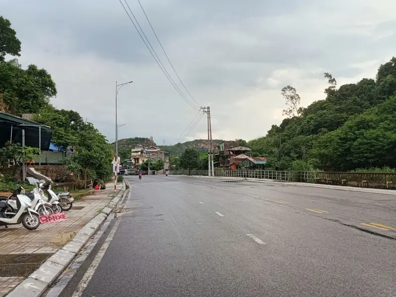 Bán đất mặt đường Hà Lầm, Quảng Ninh, diện tích 97,3 m², giá 3 tỷ VNĐ... Bán đất tại Hà Lầm, Quảng Ninh 01