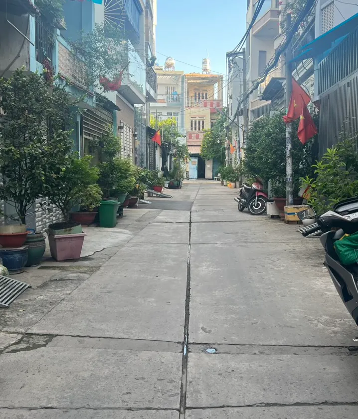 Nhà 5 tầng hiện đại, không gian sống lý tưởng tại trung tâm thành phố... Bán nhà riêng tại Bình Trị Đông, Hồ Chí Minh 01