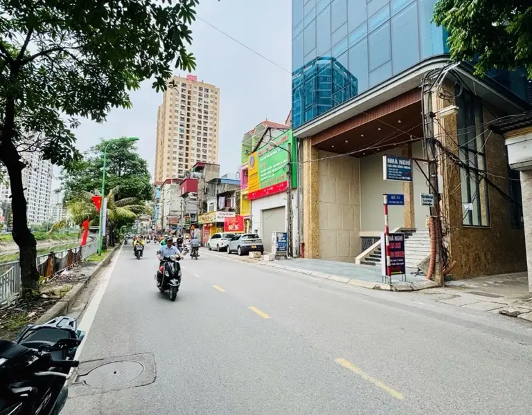 CHỦ GÃY BANK – CẮT SỐC 20 TỶ | TÒA VĂN PHÒNG HOÀNG MAI 200M² – 9 TẦNG + HẦM – LÔ GÓC .Linh đàm... Bán nhà mặt phố tại Định Công, Hà Nội 01