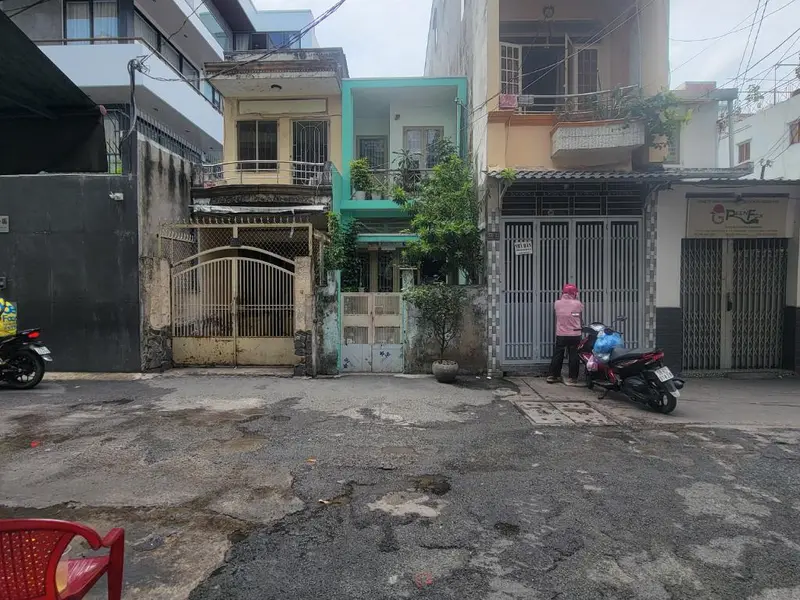 Nhà phố tiện xây mới hẻm xe hơi quận trung tâm... Bán nhà riêng tại Cầu Kiệu, Hồ Chí Minh 01