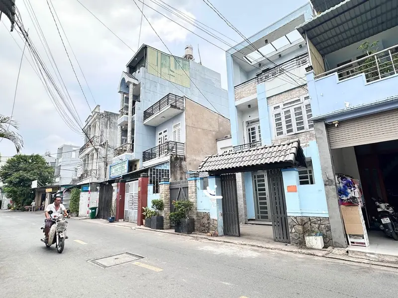 Bán nhà mặt phố 3 tầng, 4PN, vị trí trung tâm quận 12... Bán nhà mặt phố tại Tân Thới Hiệp, Hồ Chí Minh 01