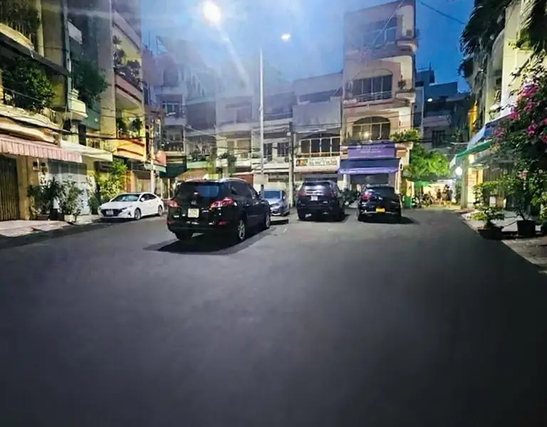 Nhà 5 Tầng BTCT Với 6PN, 7WC, Hẻm Nhựa 12M, Đường Thành Thái, Quận 10, Chỉ 21 Tỷ TL... Bán nhà riêng tại Hòa Hưng, Hồ Chí Minh 01