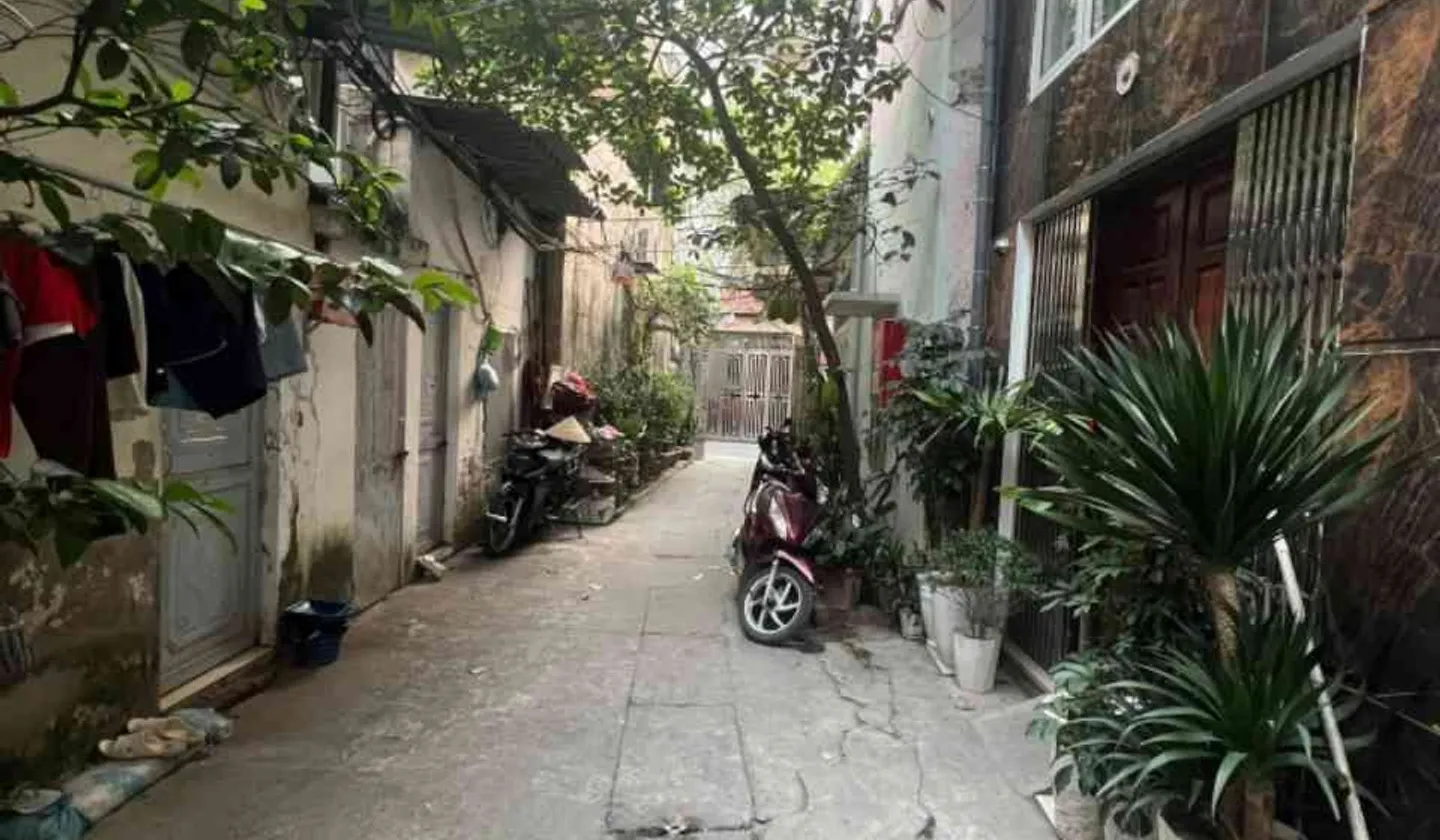 Bán nhà riêng 5 tầng tại Đại Từ, sổ đỏ vuông, ngõ rộng 3.5m... Bán nhà riêng tại Định Công, Hà Nội 01