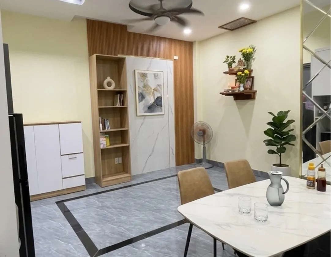 Nhà 3 tầng 33m2 CMT8 Tân Bình giá 4.4 tỷ, 2PN 2WC sang trọng... Bán nhà riêng tại Bảy Hiền, Hồ Chí Minh 01