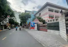 Ngay Trường Đảng - 5 Tầng - Ngang hơn 5m - 12 tỷ nhỉnh - Full nội thất xin sò - Sổ vuông vức đẹp... Bán nhà mặt phố tại Khánh Hội, Hồ Chí Minh 01