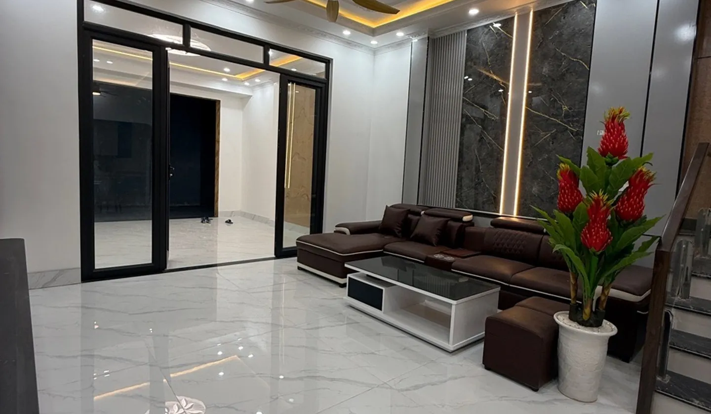 Nhà 3 Tầng Hiện Đại Full Nội Thất Tặng Gara Ô Tô Tại Quỳnh Hoàng... Bán nhà riêng tại An Dương, Hải Phòng 01