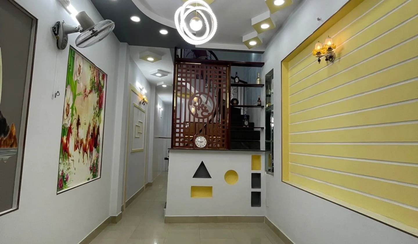 Vị trí trung tâm Quận 11, Nhà gần vòng xoay Lê Đại hành, giáp Quận 10, Tân Bình,... Bán nhà riêng tại Hòa Bình, Hồ Chí Minh 01