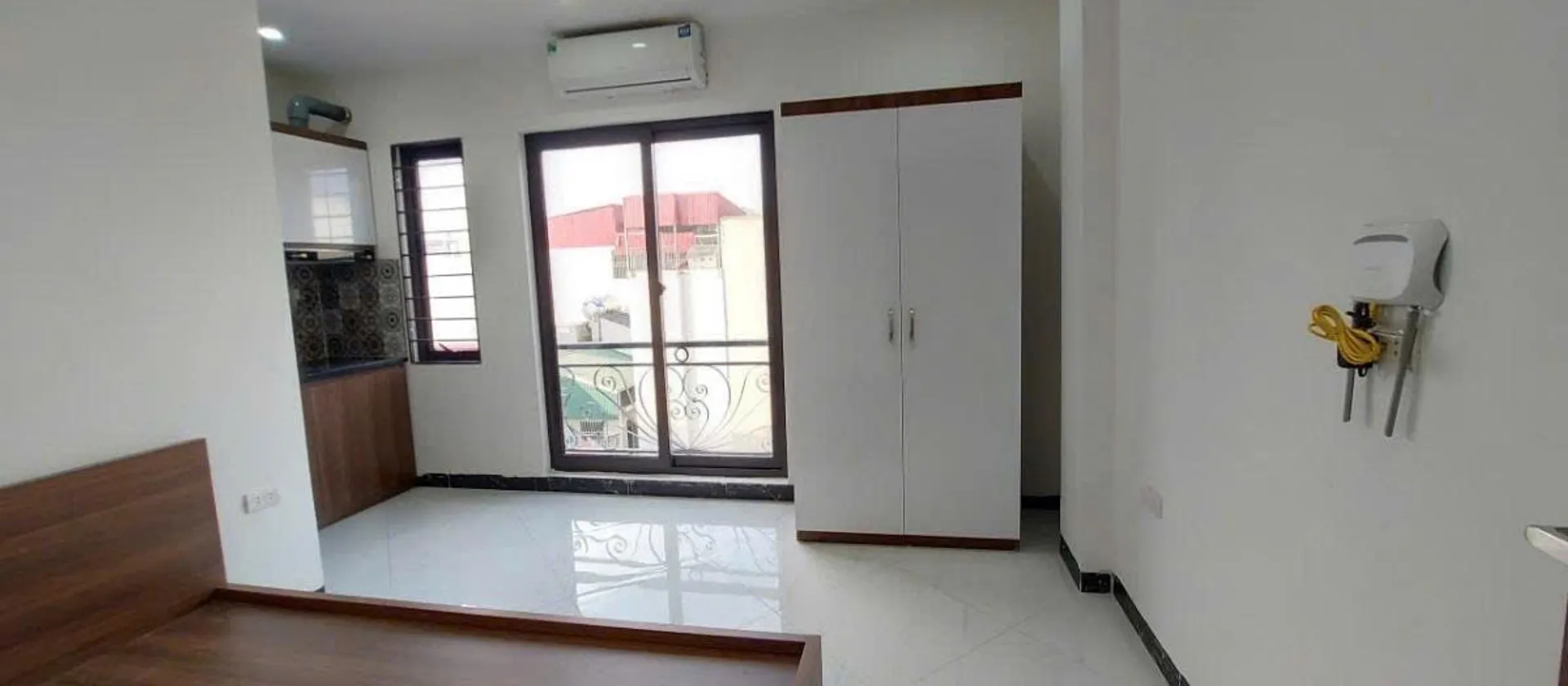 CCMN MẶT NGÕ THÔNG KINH DOANH , Ô TÔ ĐỖ CỬA , DÒNG TIỀN ỔN ĐỊNH... Bán nhà riêng tại Định Công, Hà Nội 01