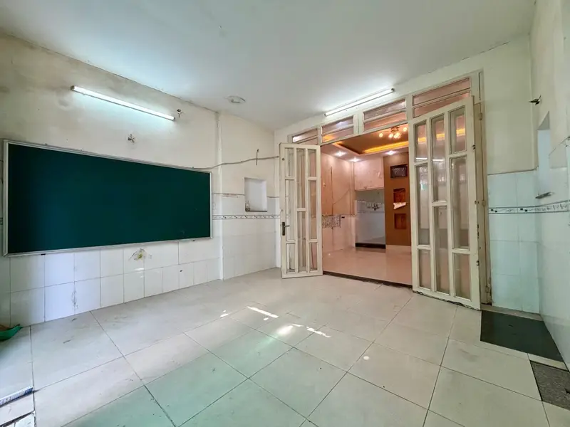 Không gian sống thanh lịch tại quận Tân Phú với nhà phố hướng Đông Bắc... Bán nhà riêng tại Phú Thọ Hòa, Hồ Chí Minh 01