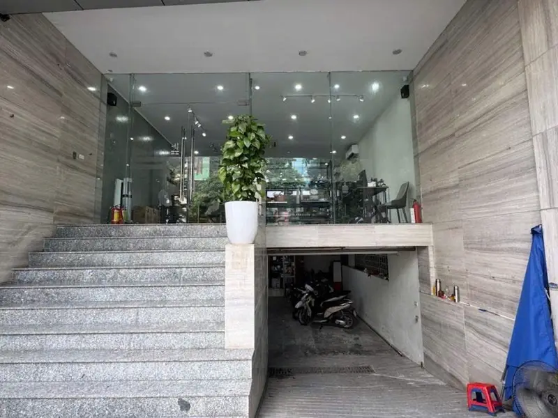 Toà VP Mặt Phố Gần Hồ Tây
Kinh doanh đỉnh, mặt tiền lớn giá trị bền vững... Bán nhà mặt phố tại Tây Hồ, Hà Nội 01