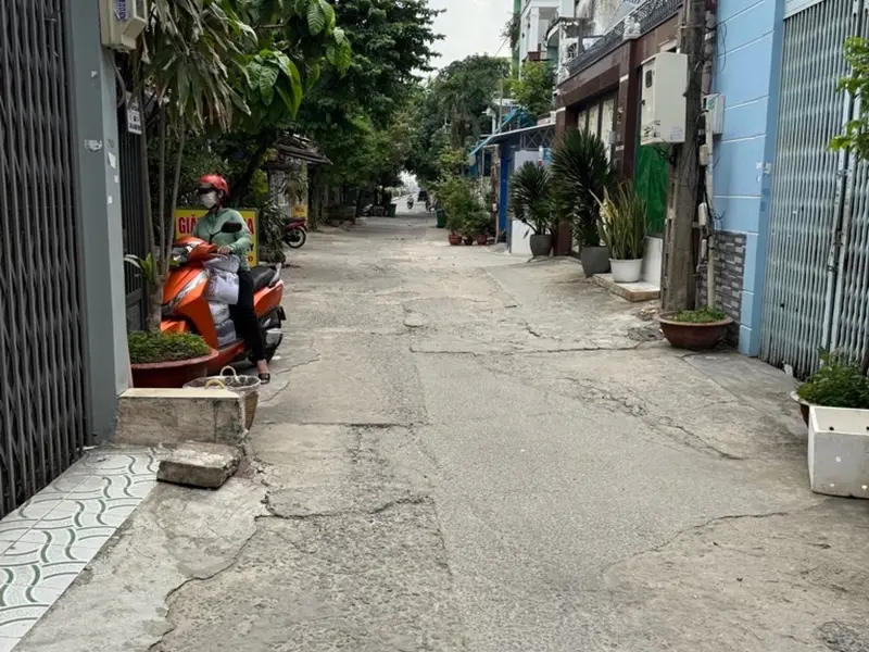 Nhà mặt phố kinh doanh 2 tầng tại phường Phú Thạnh, Quận Tân Phú, diện tích rộng 137m2... Bán nhà mặt phố tại Phú Thạnh, Hồ Chí Minh 01