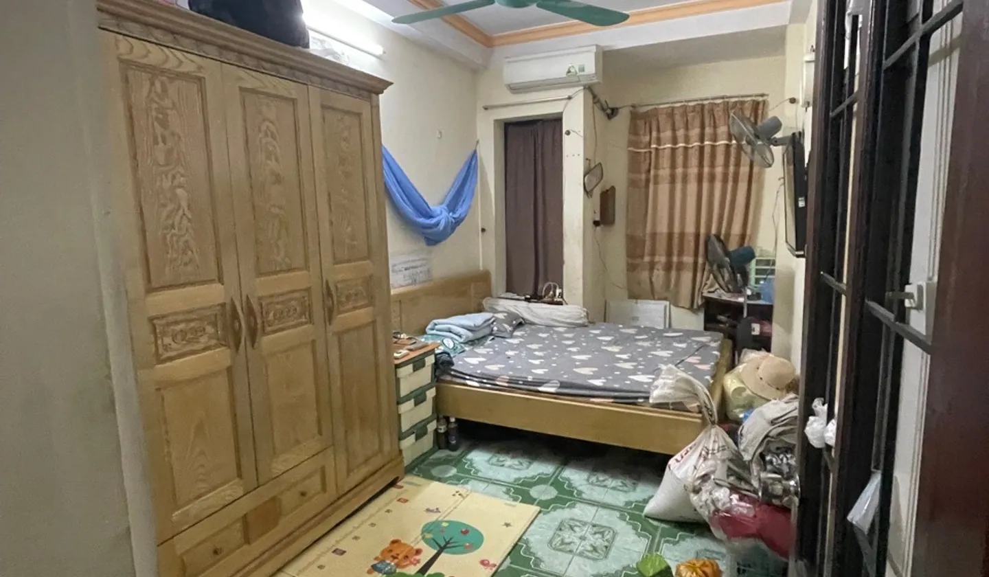 Nhà 5 tầng 3 ngủ gần cầu Giấy, ngõ ô tô tránh, giá sốc giảm 500 triệu... Bán nhà riêng tại Cầu Giấy, Hà Nội 01
