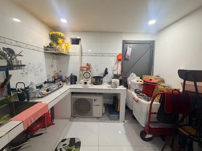 Nhà 2 tầng thoáng mát tại Tân Định quận 1... Bán nhà riêng tại Tân Định, Hồ Chí Minh 01