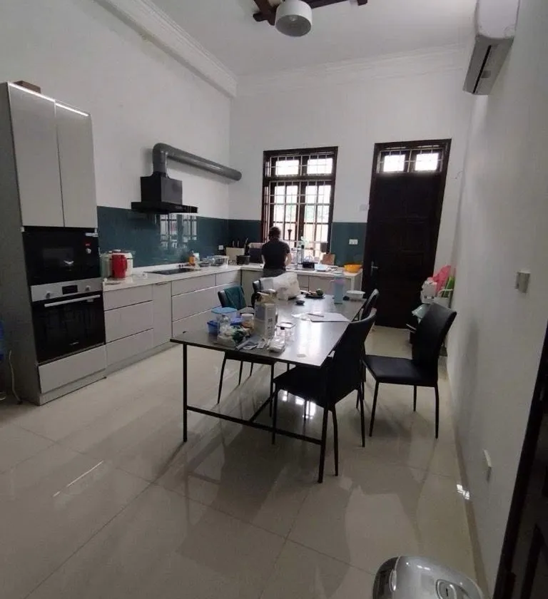 Bán nhà riêng 5 tầng tại quận Cầu Giấy, trung tâm, ô tô tránh, 3 mặt thoáng... Bán nhà riêng tại Yên Hòa, Hà Nội 01