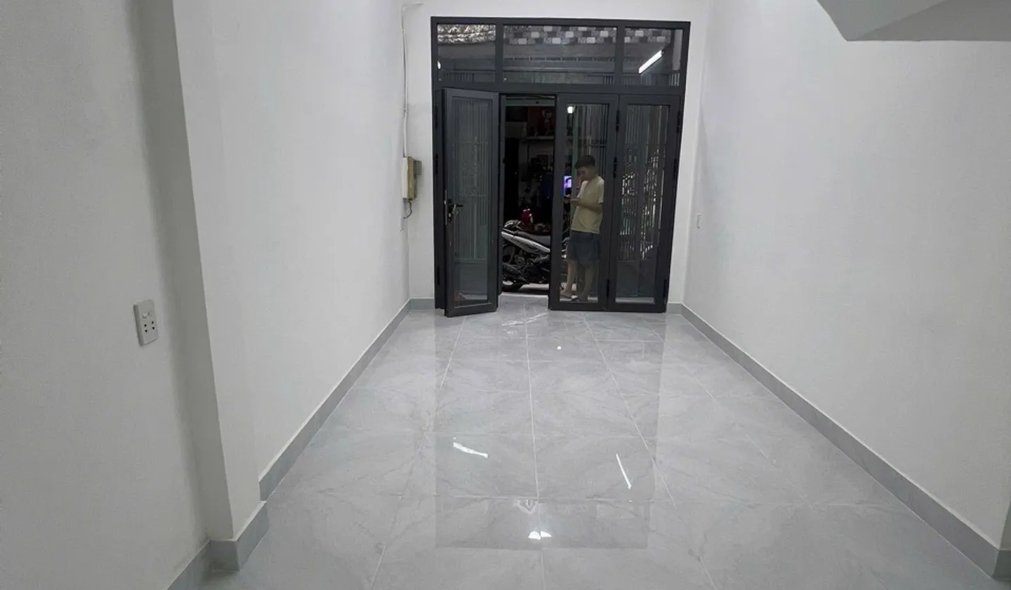 Bán nhà riêng 2 tầng Quận 8 diện tích 26,1m² giá 3,1 tỷ đồng... Bán nhà riêng tại Phú Định, Hồ Chí Minh 01