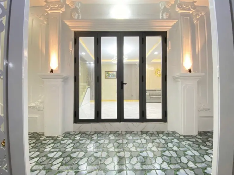 Nhà 2 tầng, Thị trấn NB, Ngang 5m, tân cổ điển, chỉ 6 đồng nhỉnh... Bán nhà riêng tại Nhà Bè, Hồ Chí Minh 01