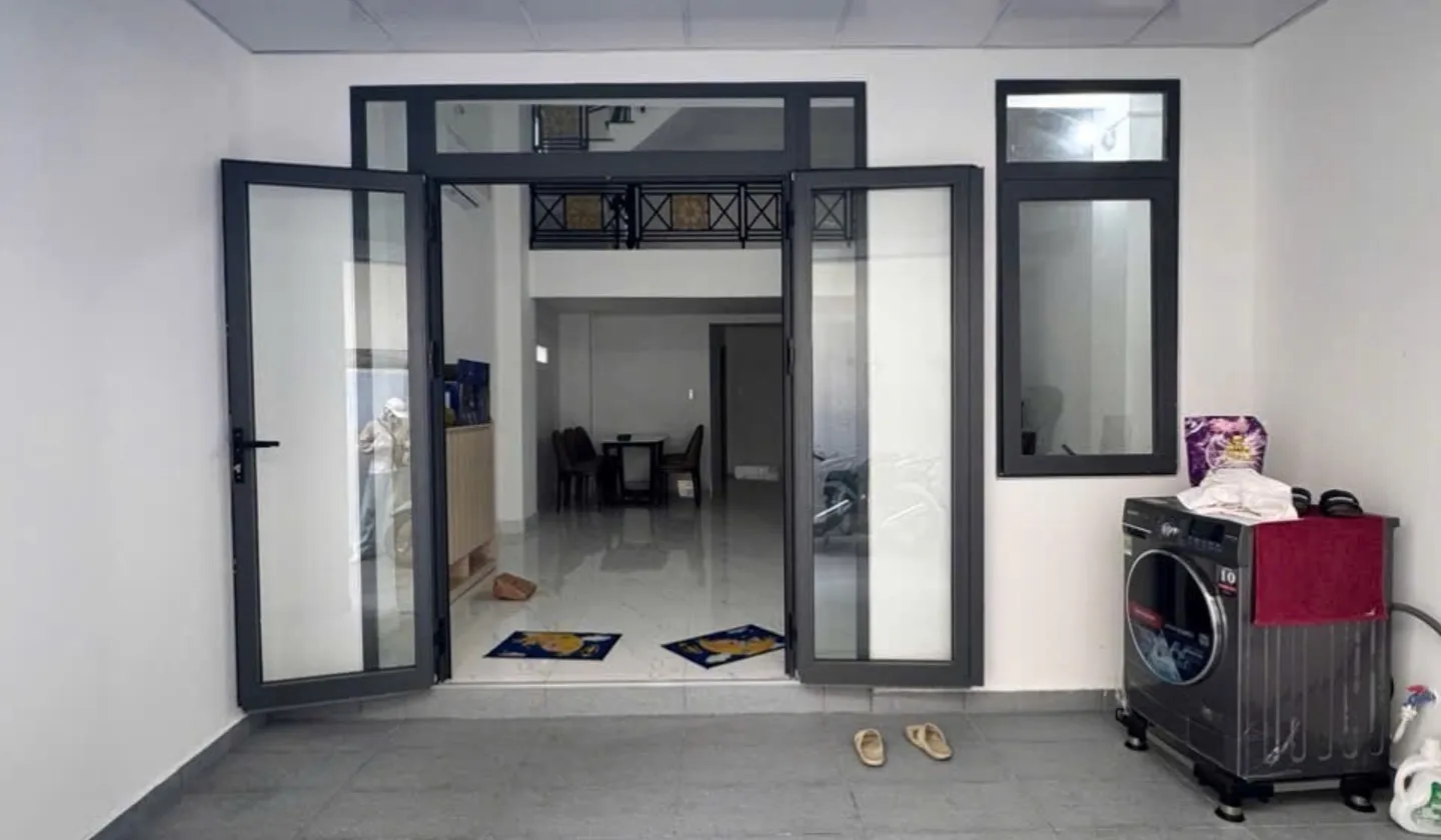 Bán nhà 3 tầng 3PN phường Tân Thuận, giá 5.1 tỷ, sổ hồng riêng. Huỳnh Tấn Phát... Bán nhà riêng tại Tân Thuận, Hồ Chí Minh 01
