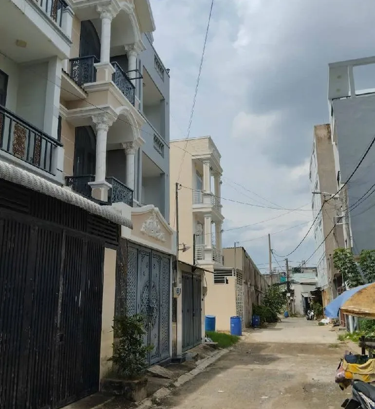 KHU VIP PHÂN LÔ - LONG TRƯỜNG QUẬN 9 - NHÀ C4 - 56.4M2(4x12) - SỔ VUÔNG - HẺM 🚗 6M.... Bán nhà riêng tại Long Trường, Hồ Chí Minh 01