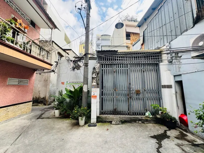 Nhà 2 tầng tiện nghi, trung tâm phường Nhiêu Lộc... Bán nhà riêng tại Nhiêu Lộc, Hồ Chí Minh 01