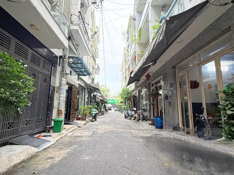 Nhà 4 tầng hiện đại ở Tân Kỳ Tân Quý, hẻm xe hơi vào tận nhà... Bán nhà riêng tại Bình Hưng Hòa, Hồ Chí Minh 01