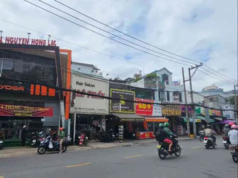 Bán nhà mặt tiền kinh doanh tại Bàu Cát, 54m2, giá 13,35 tỷ... Bán nhà mặt phố tại Bảy Hiền, Hồ Chí Minh 01