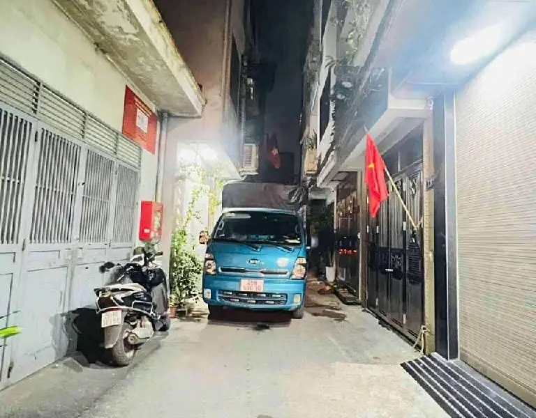 Bán nhà riêng tại phường Thịnh Liệt, Hoàng Mai, nhà 5 tầng ô tô vào nhà... Bán nhà riêng tại Hoàng Mai, Hà Nội 01