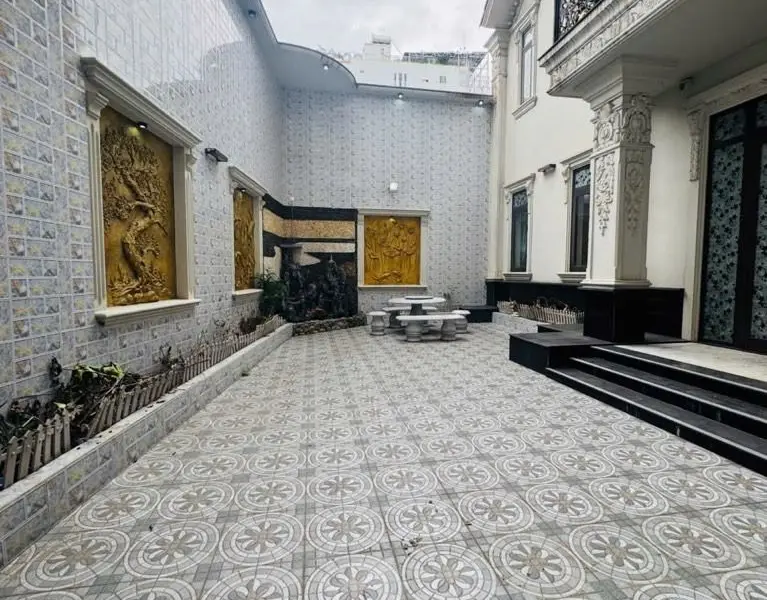 Bán nhà 4 tầng diện tích lớn tại Tân Sơn, Tân Bình giá 30,5 tỷ... Bán nhà riêng tại Tân Sơn, Hồ Chí Minh 01