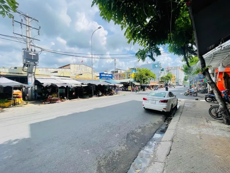 Nhà mặt phố rộng rãi, view chợ Tân Trụ, Tân Bình 2 tầng cực hiếm... Bán nhà mặt phố tại Tân Sơn, Hồ Chí Minh 01