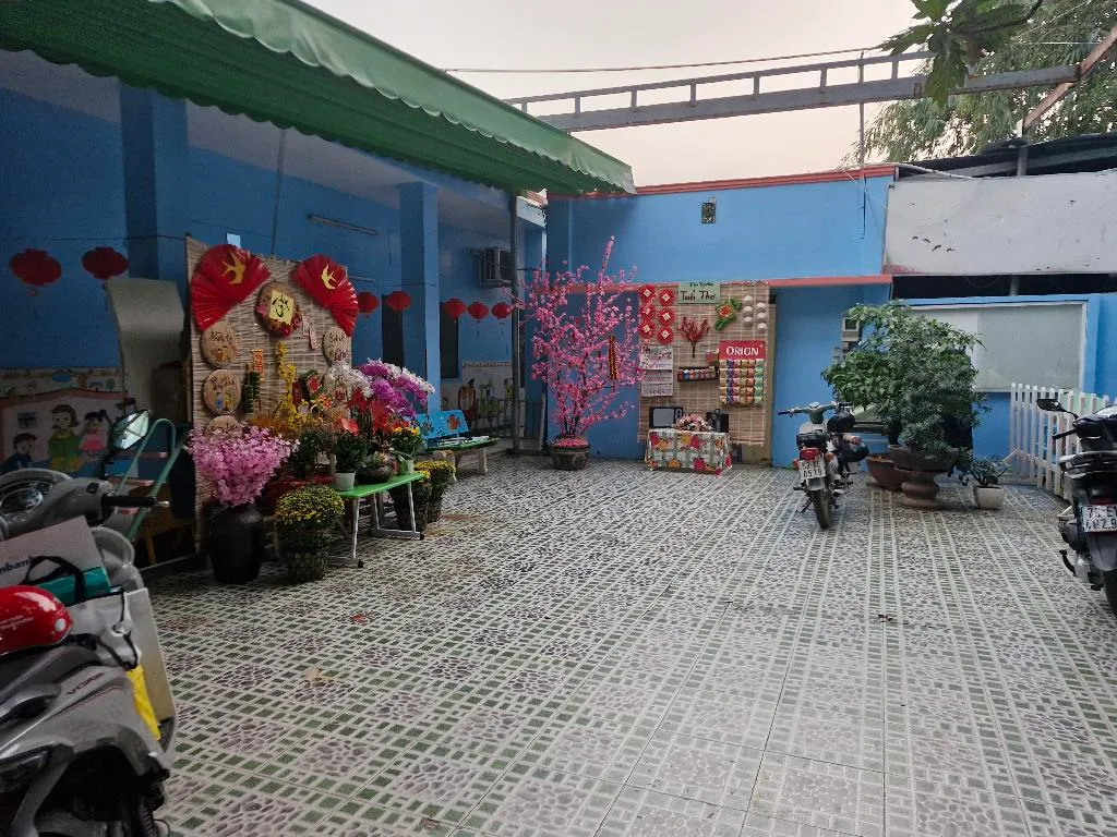 BÁN TRƯỜNG MẦM NON Linh Đông, TP. Thủ Đức-DT: 7,7m × 23,5m – 180m²- CHỈ : 11.5 tỷ TL
✅ Hẻm xe tải t... Bán nhà riêng tại Hiệp Bình, Hồ Chí Minh 01