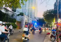 CHÍNH CHỦ TRANG BÌA - NGANG 5M BỀ THẾ - NHÀ CÁC MẶT TIỀN VÀI BƯỚC CHÂN - VỊ TRÍ SIÊU ĐỈNH... Bán nhà riêng tại Chợ Lớn, Hồ Chí Minh 01