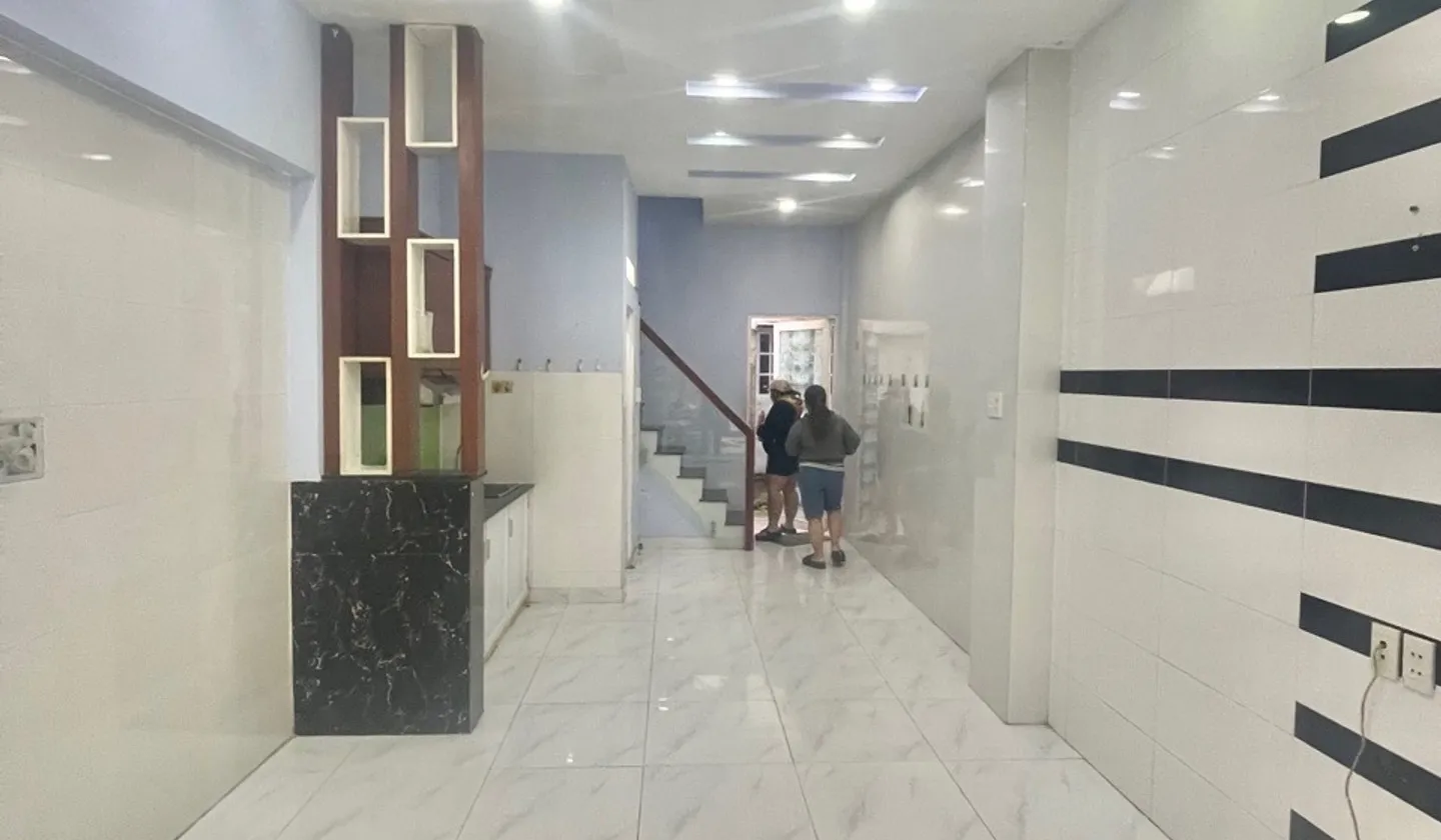 Gần trung tâm Kumon Bình Thới, siêu thị thực phẩm sạch Lekhamart, công viên Tân Hóa.... Bán nhà riêng tại Bình Thới, Hồ Chí Minh 01