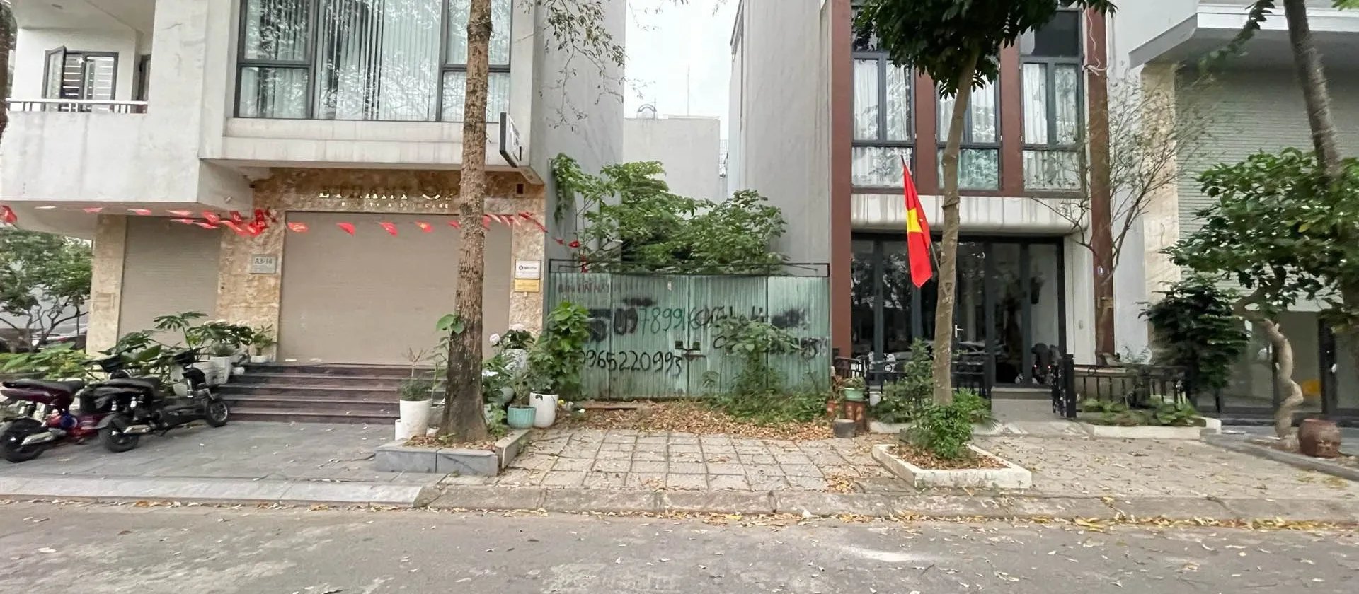 BÁN ĐẤT ĐẤU GIÁ VIỆT HƯNG 75,4M2- VỈA HÈ, Ô TÔ TRÁNH, VIEW SÂN CHƠI - 27.5 Tỷ... Bán đất tại Việt Hưng, Hà Nội 01