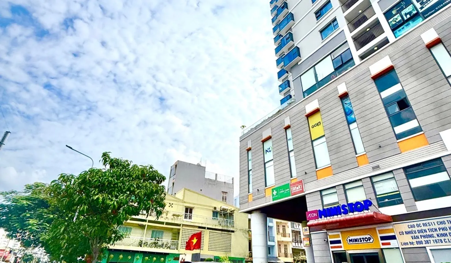 MẶT TIỀN LẠC LONG QUÂN – QUẬN 11 - KINH DOANH CỰC ĐỈNH - CẠNH ĐẦM SEN... Bán nhà mặt phố tại Bình Thới, Hồ Chí Minh 01