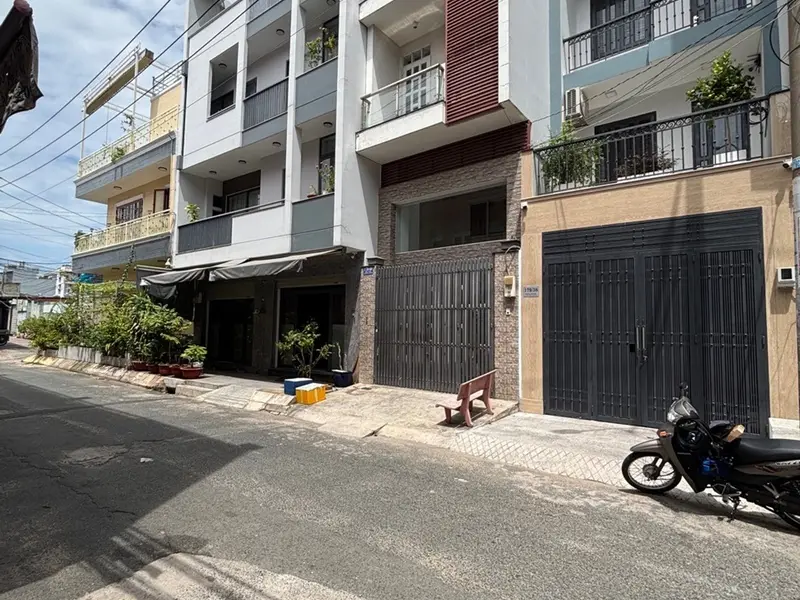 Nhà 2 tầng 80m2 hẻm rộng xe tải, giáp Quận 11, Tân Phú... Bán nhà riêng tại Phú Thạnh, Hồ Chí Minh 01