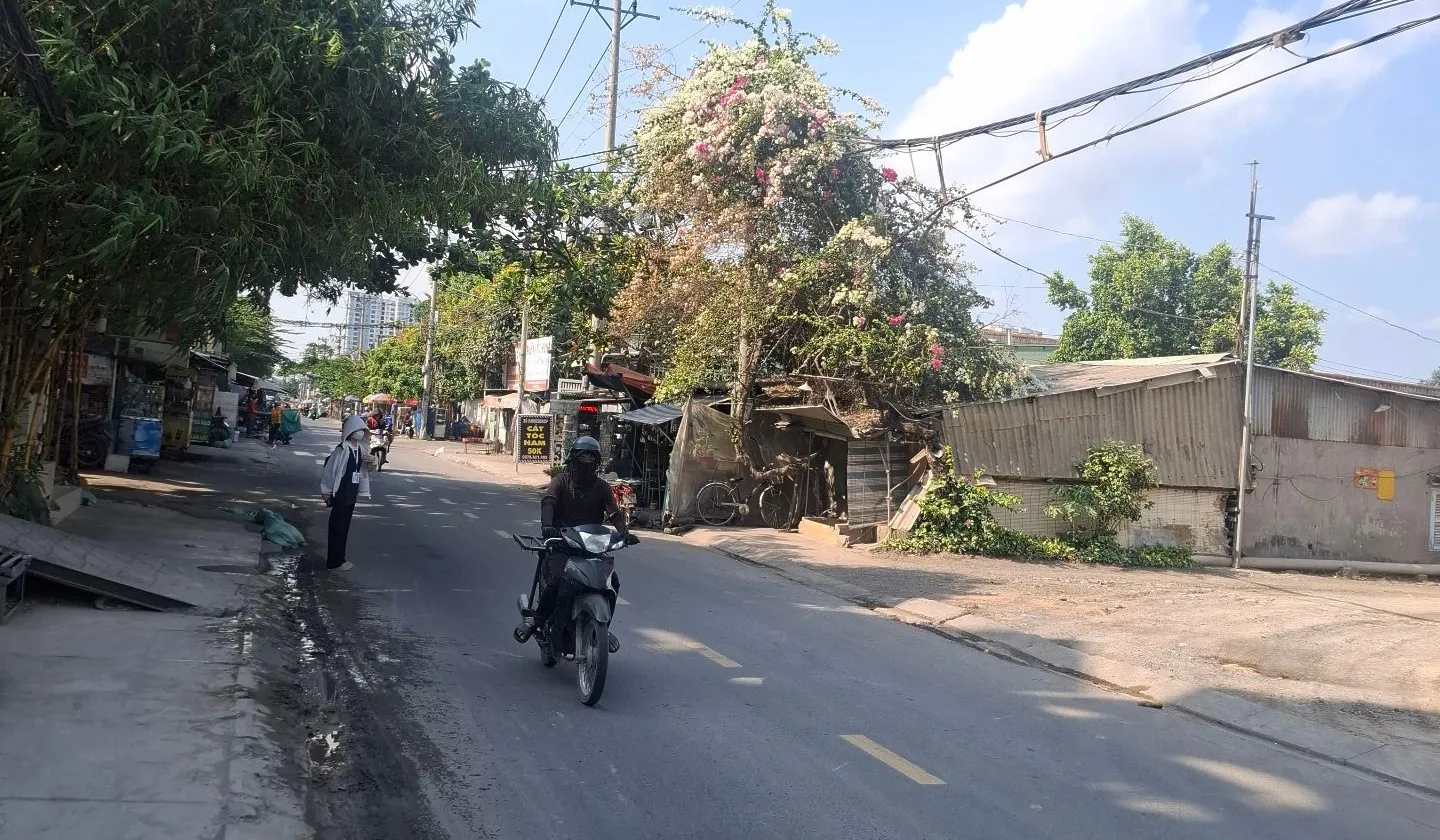 Nhà mặt phố trung tâm An Dương Vương, 4 tầng sang trọng, giá tốt đáng sở hữu ngay... Bán nhà mặt phố tại Phú Định, Hồ Chí Minh 01