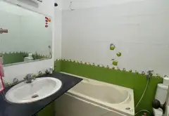 Bán nhà riêng 4 tầng mặt ngách, lô góc tại Nguyễn Hoàng Tôn, diện tích sử dụng khoảng 50m2... Bán nhà riêng tại Phú Thượng, Hà Nội 18