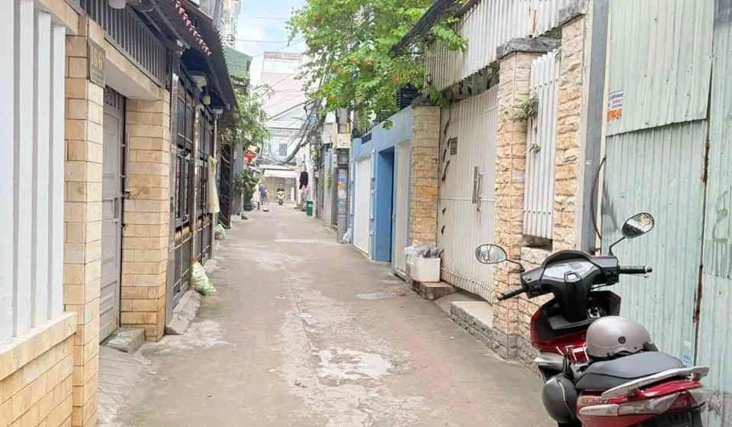 Cơ Hội Sở Hữu Nhà Phố 2 Tầng Sát Chợ Phú Thuận Giá Tốt... Bán nhà riêng tại Phú Thuận, Hồ Chí Minh 01