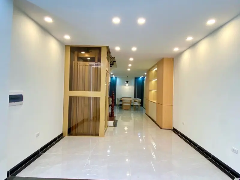 Nhà 4 tầng thang máy mặt ngõ kinh doanh, gần trung tâm, ô tô đỗ cửa... Bán nhà riêng tại Từ Liêm, Hà Nội 01