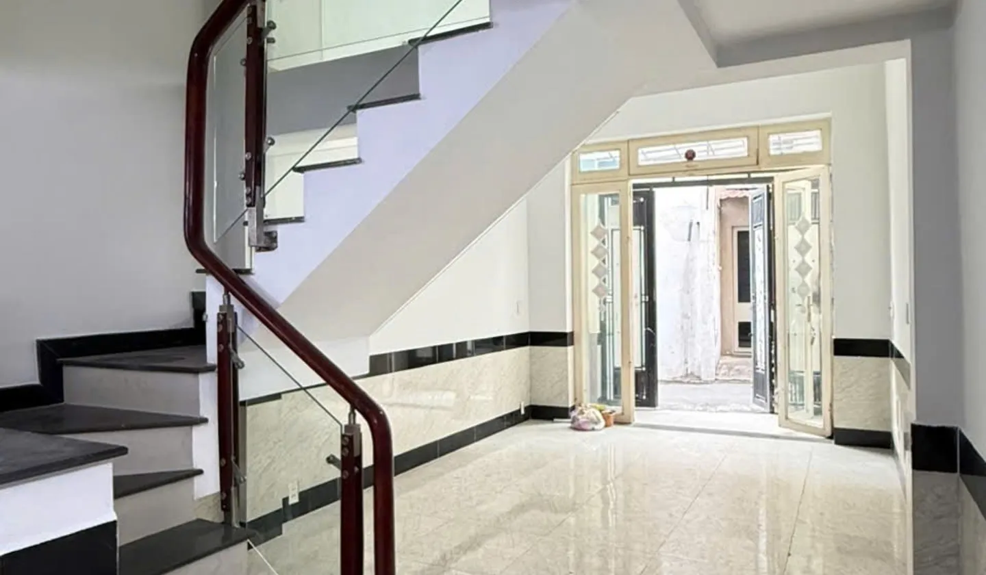 Nhà 4 tầng 5 phòng ngủ tại Tân Sơn, giá 5.8 tỷ... Bán nhà riêng tại Tân Sơn, Hồ Chí Minh 01