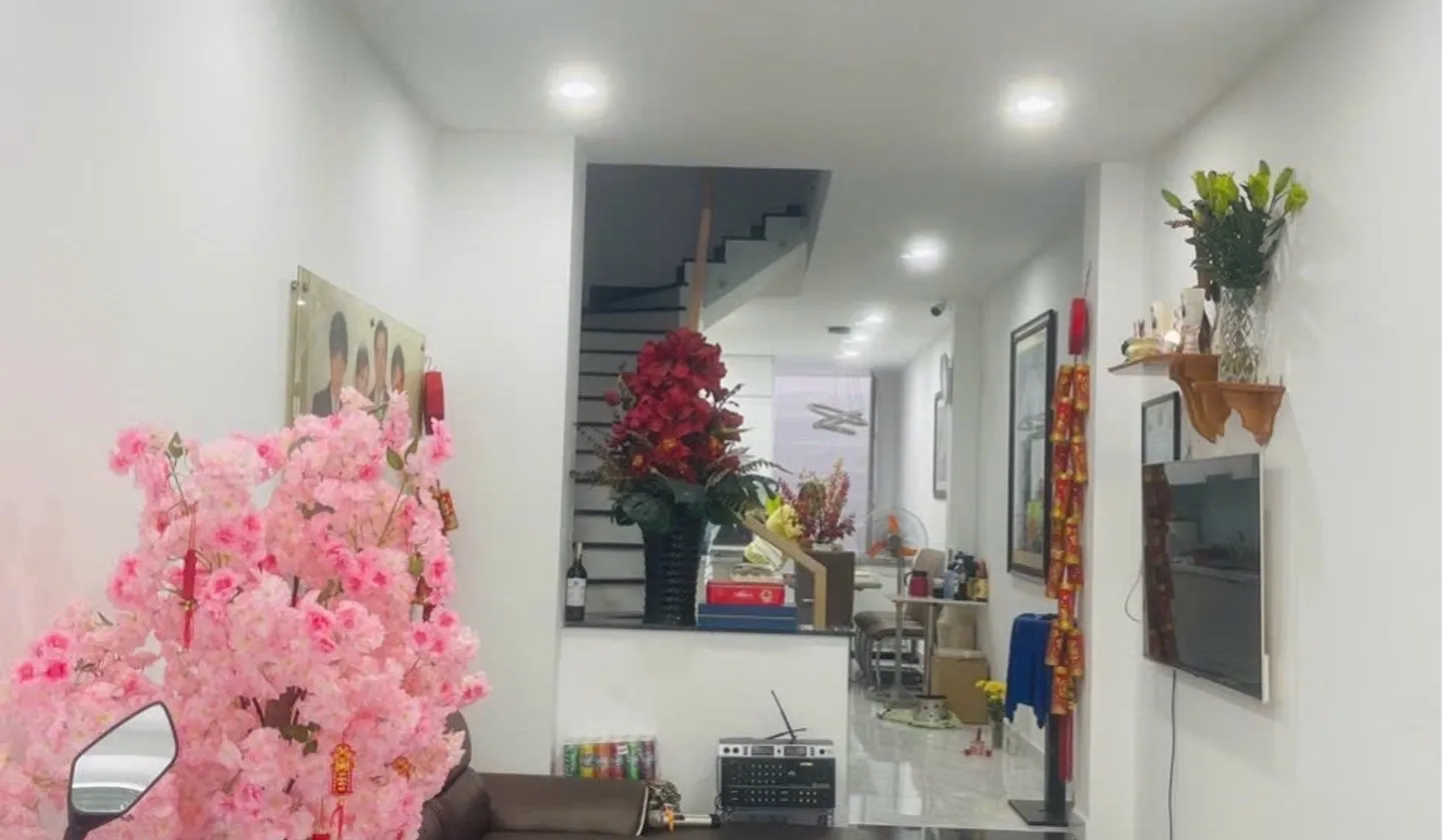 Bán nhà 5 tầng, 5 PN tại quận 10, gần Vạn Hạnh Mall, hẻm 8m đồng bộ cao tầng... Bán nhà riêng tại Hòa Hưng, Hồ Chí Minh 01