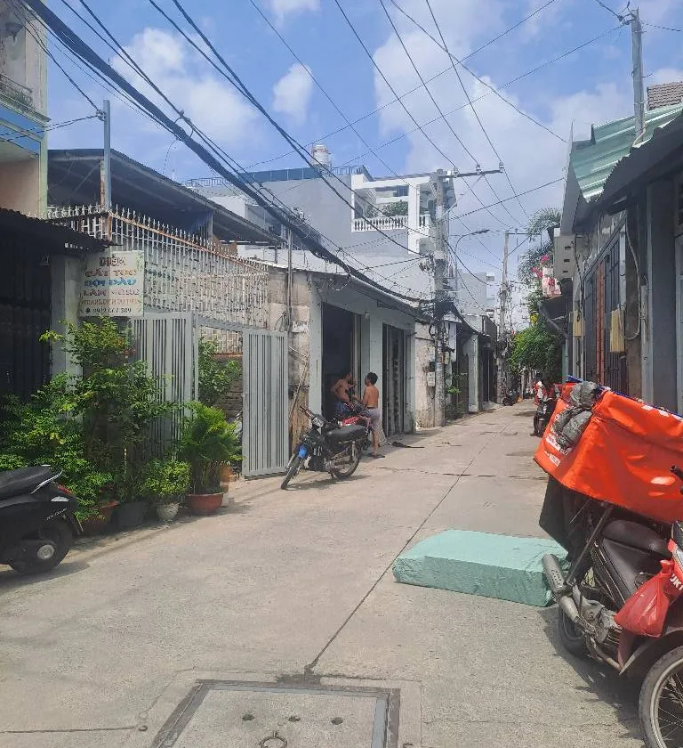 🔥 CHỦ HẠ GẤP - NGUYỄN VĂN QUÁ Q12 - 138M² - HẺM XE HƠI THÔNG - CHỈ NHỈNH NHẸ 8 T/Ỷ( TL).... Bán căn hộ chung cư tại Đông Hưng Thuận, Hồ Chí Minh 01