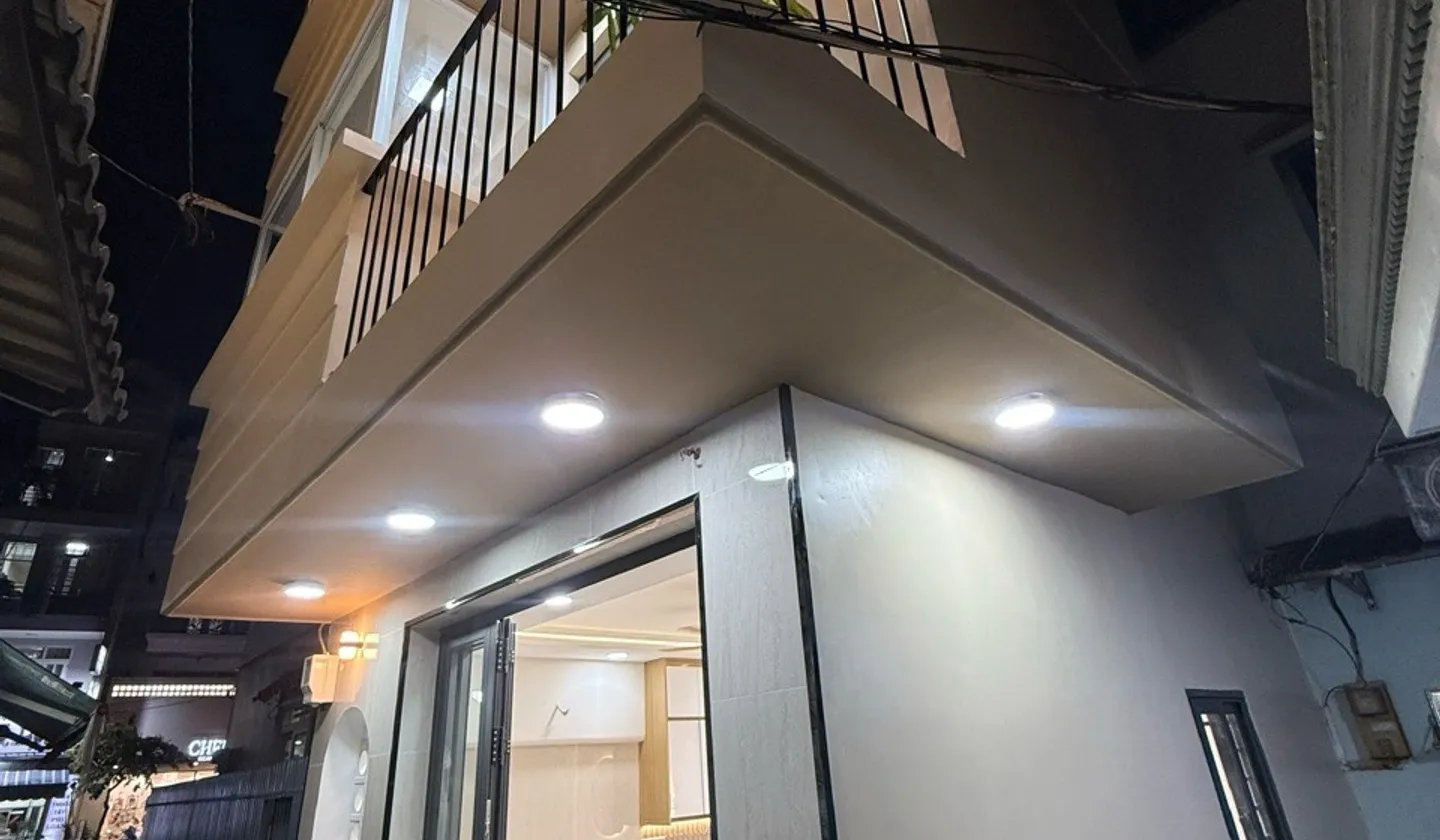 🎉NHÀ ĐẸP GIÁ THÌ LẠI RẺ 3 TẦNG SÁT MẶT TIỀN MÀ CHỈ NHỈNH 3 TỶ🎉... Bán nhà riêng tại Bình Tiên, Hồ Chí Minh 01
